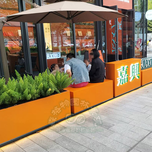 河北咖啡奶茶店花箱隔斷
